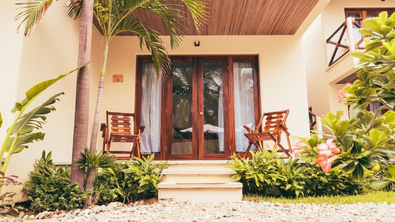 ホテル Casa Kuaa Brisas de Zicatela エクステリア 写真